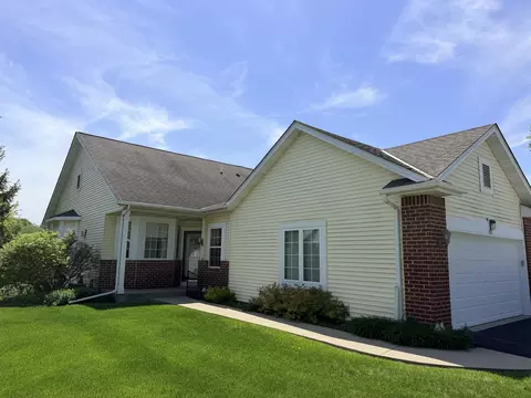 991 Niagara #10, Port Washington, WI 53074