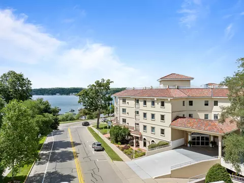 335 Wrigley #410, Lake Geneva, WI 53147