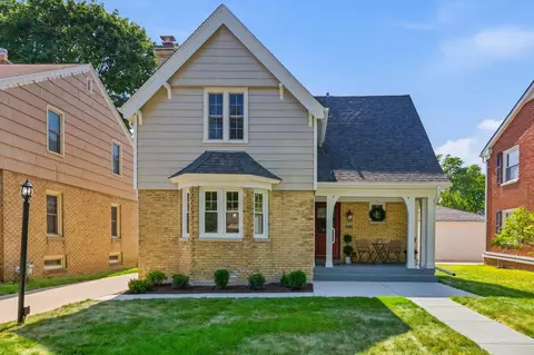 5159 N Santa Monica, Whitefish Bay, WI 53217