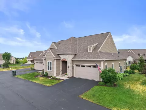 1522 Champion, Oconomowoc, WI 53066