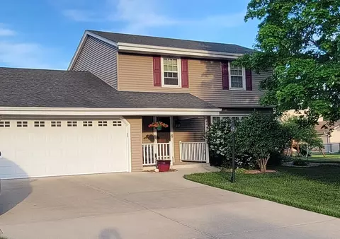 4400 S Deerwood, New Berlin, WI 53151