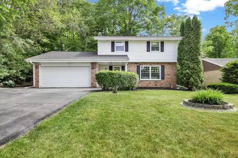 8001 W Bottsford, Greenfield, WI 53220