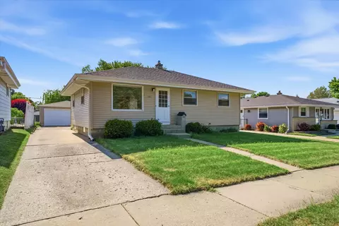 3201 S 98th, Milwaukee, WI 53227
