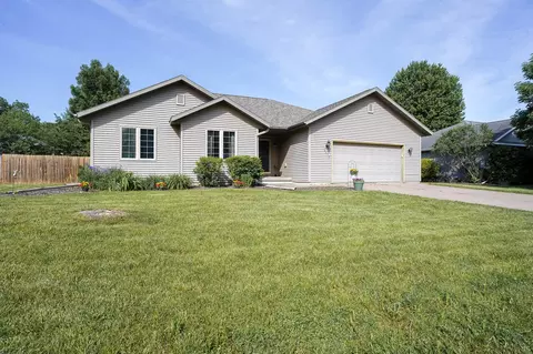 8230 6th, Minnesota City, MN 55959