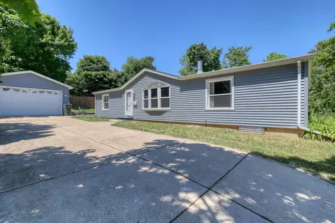 2451 S 92nd, West Allis, WI 53227