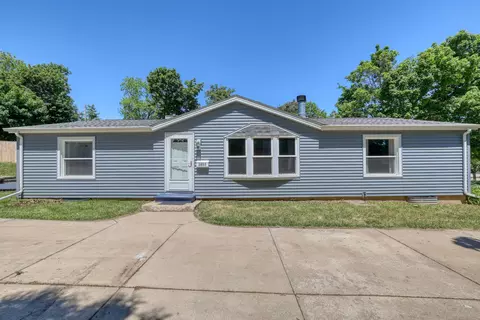 2451 S 92nd, West Allis, WI 53227