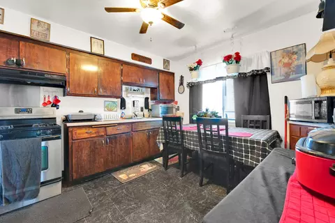 5742 N 99th #5744, Milwaukee, WI 53225
