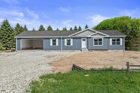6910 Shady Ln, West Bend, WI 53090