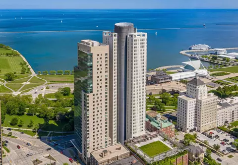 923 E Kilbourn #2103, Milwaukee, WI 53202