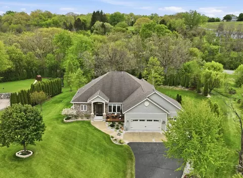 s30w27725 Creekside, Waukesha, WI 53188