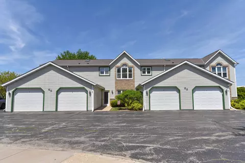 65 Stacy Lynn #B, Hartford, WI 53027