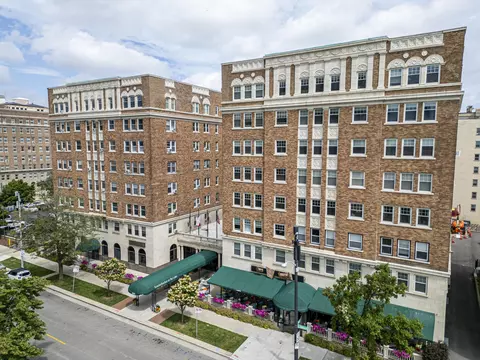1028 E Juneau #825-26, Milwaukee, WI 53202