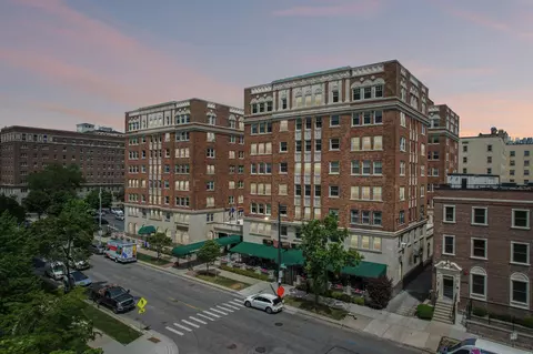 1028 E Juneau #825-26, Milwaukee, WI 53202