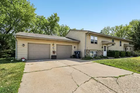 w233n6045 Teakwood #W233N6043, Sussex, WI 53089