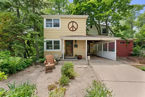 3061 N Gordon, Milwaukee, WI 53212