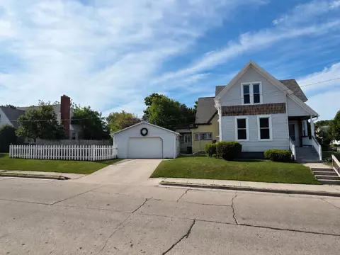 1333 Clara, Sheboygan, WI 53081