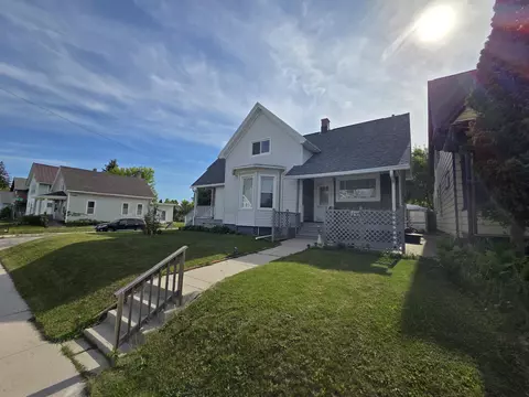 1333 Clara, Sheboygan, WI 53081