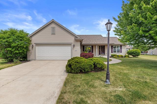 1345 Bluebird, Oconomowoc, WI 53066