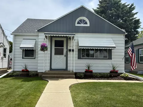 3906 S Kirkwood, Saint Francis, WI 53235