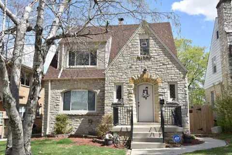 6502 W Medford, Milwaukee, WI 53218