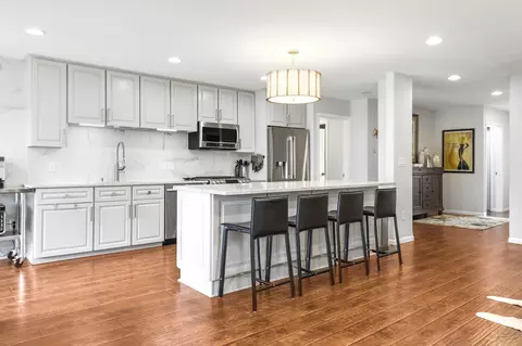 7224 W Mequon Sq #7224, Mequon, WI 53092