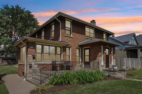 1571 S 74th #1573, West Allis, WI 53214