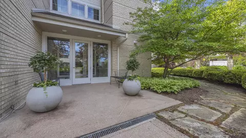 525 Pennsylvania #103, Sheboygan, WI 53081