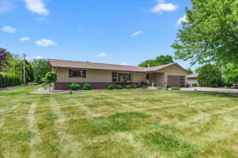 225 N 166th, Brookfield, WI 53005