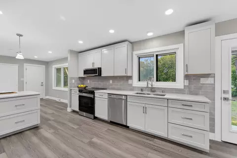 250 W Suburban, Fox Point, WI 53217