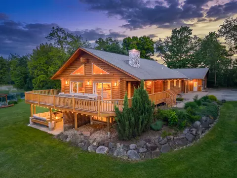2717 N Beaumont, Dover, WI 53185