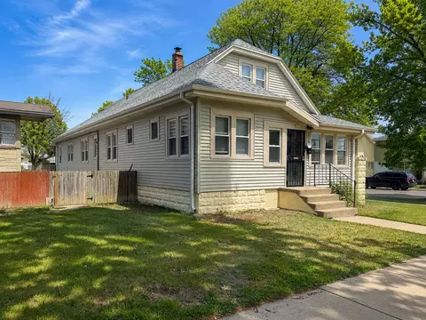 6302 W Medford, Milwaukee, WI 53218