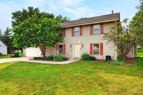62 E Prospect, Hartford, WI 53027