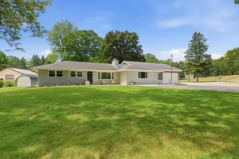 w224n8095 Susan, Lisbon, WI 53089
