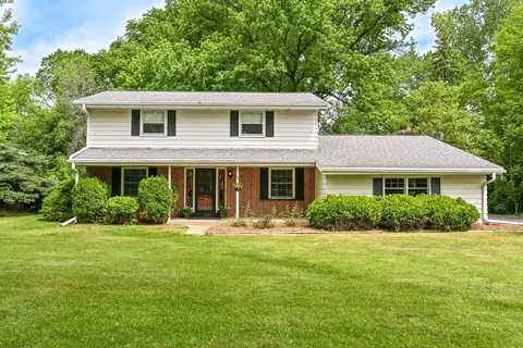 12780 Cardinal Crst, Brookfield, WI 53005