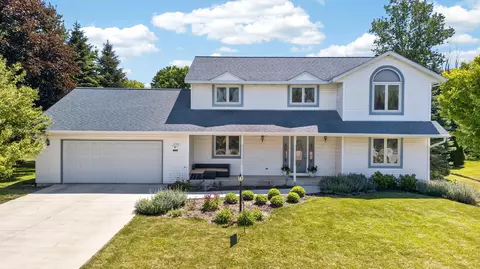 4577 Hunters Gln, Sheboygan, WI 53083