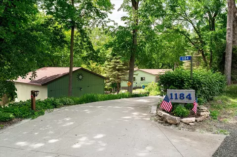 1184 Crescent Hls, La Crescent, MN 55947