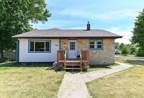 3023 Graydon, East Troy, WI 53120