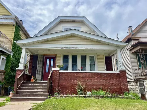 2923 S 12th, Milwaukee, WI 53215