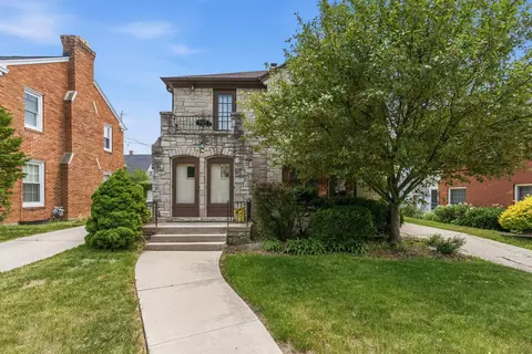 2804 N Avondale #2806, Milwaukee, WI 53210