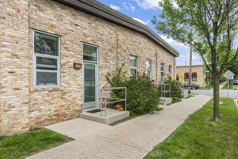 3059 N Weil #110, Milwaukee, WI 53212