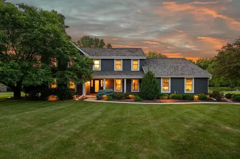 11912 N Lantern, Mequon, WI 53092