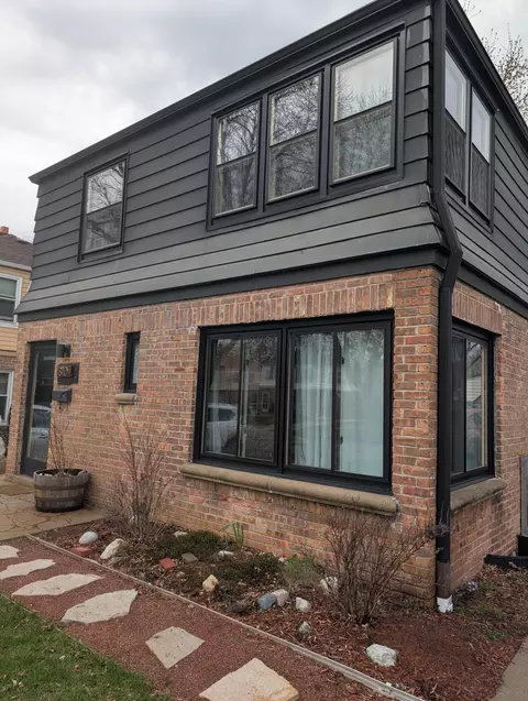 1810 Eden, Saint Francis, WI 53235