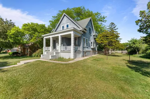 3676 S 1st, Milwaukee, WI 53207