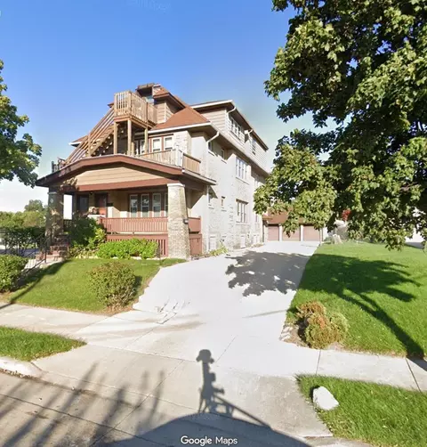 2028 N 16th #2030, Milwaukee, WI 53205