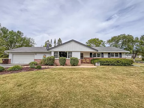 18260 W Willow, New Berlin, WI 53146