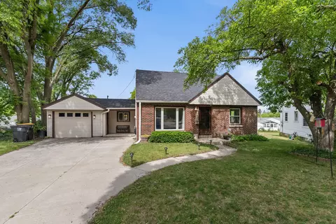 10924 W Marion, Wauwatosa, WI 53222