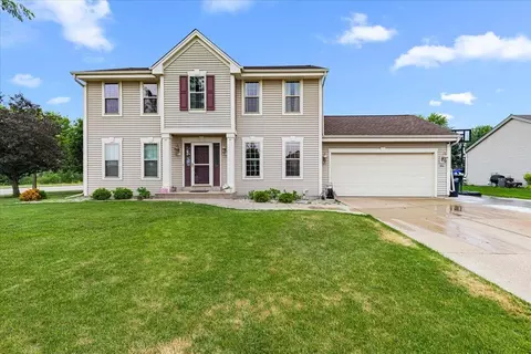 871 N Sandy, Elkhorn, WI 53121