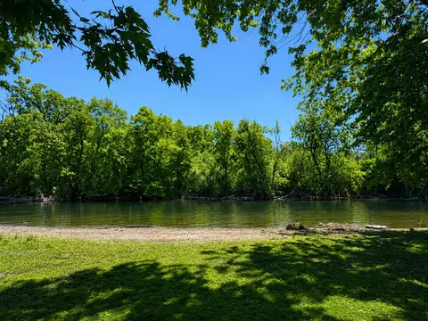 668 S Main, Saukville, WI 53080