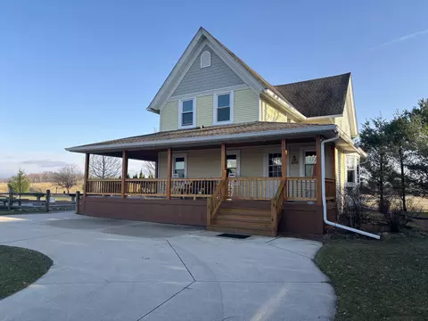3932 Birchwood, Saukville, WI 53080