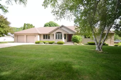 1670 Turtle Mound, Whitewater, WI 53190